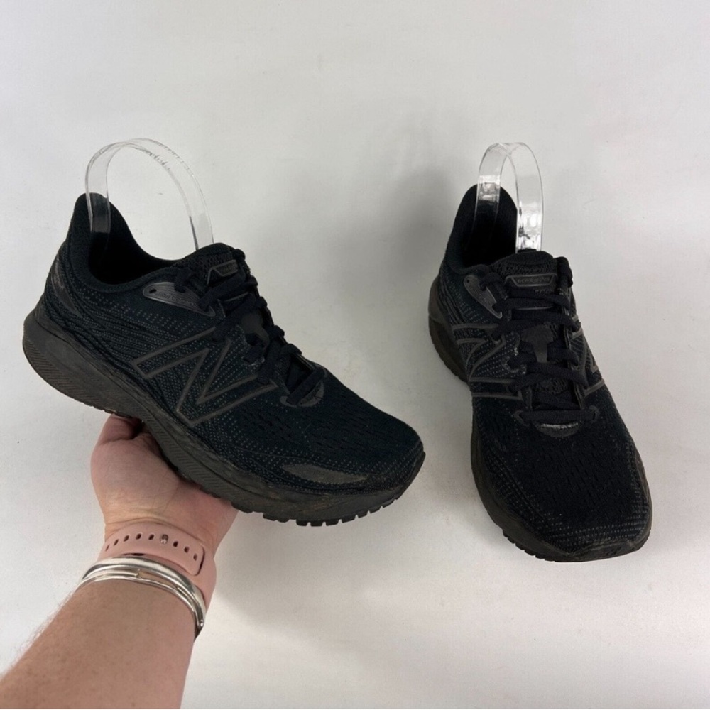 New Balance Fresh Foam 860 women's size 8.5 triple black running sneakers shoes